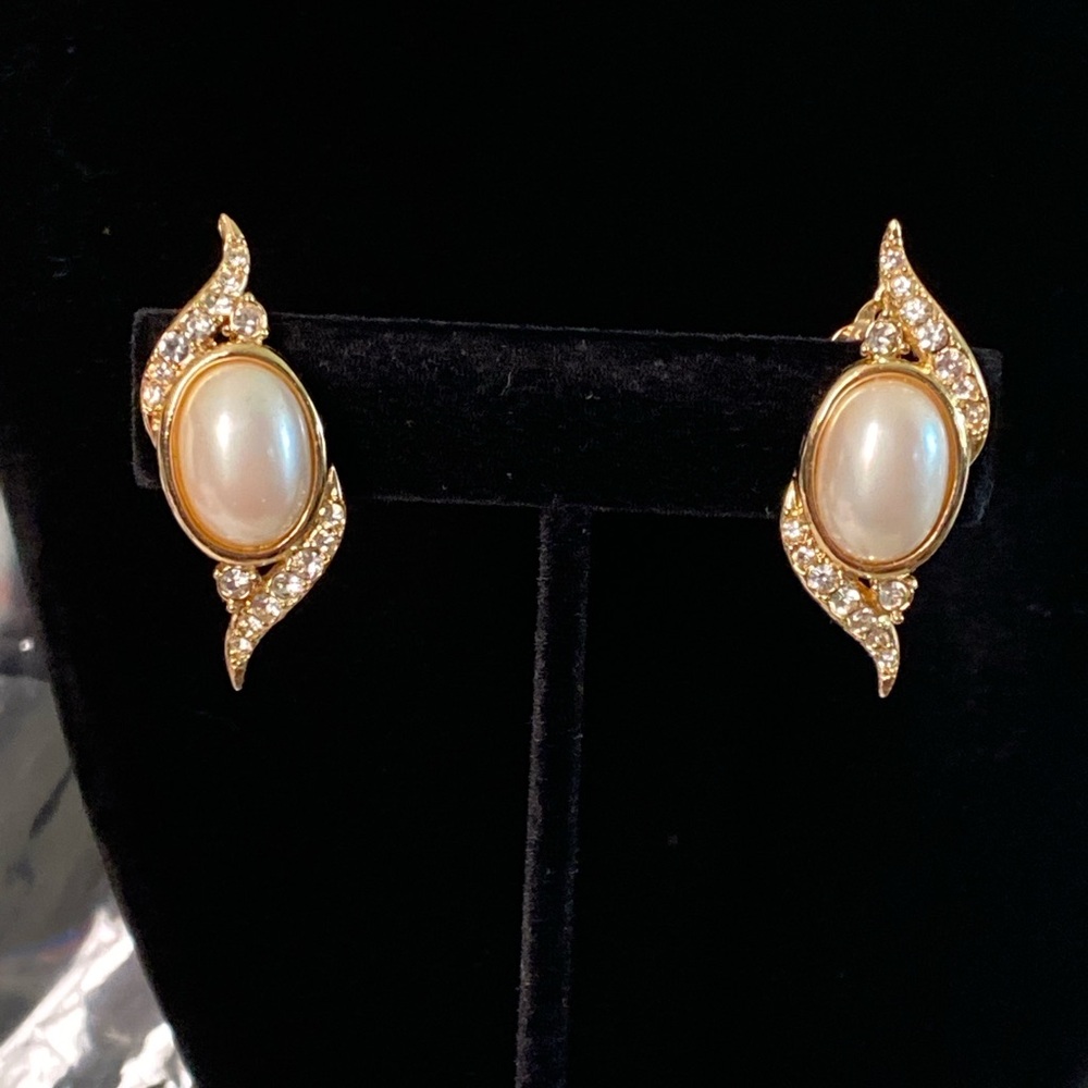 Vintage Vendôme Clip-On Earrings Gold Tone Faux Pearl Rhinestone 1960s RARE